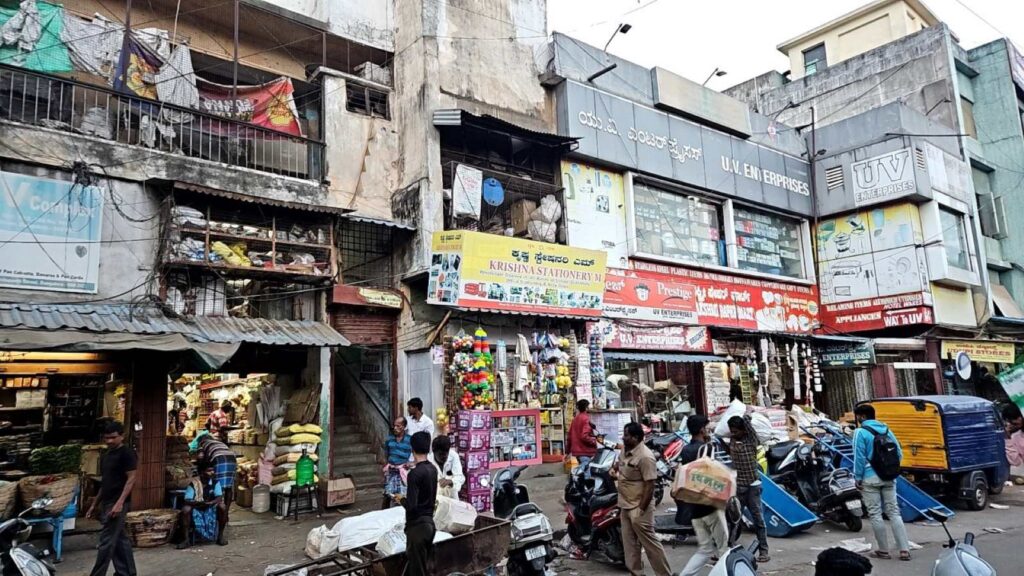 インド　行動　変化　姿勢　